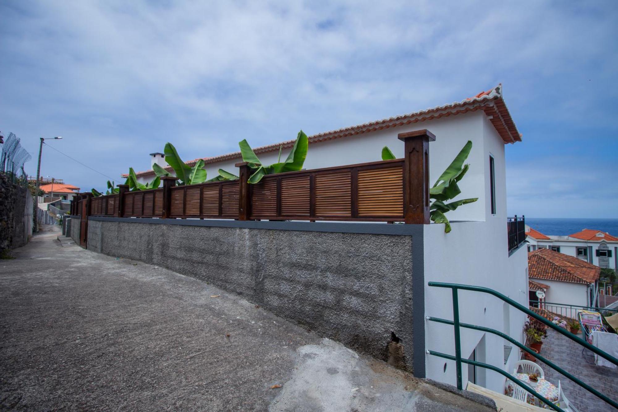Oliveira'S Apartments - Madeira Island Понта-Делгада Экстерьер фото