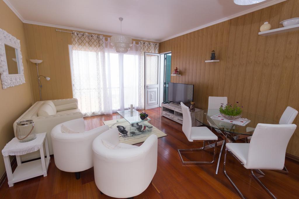 Oliveira'S Apartments - Madeira Island Понта-Делгада Экстерьер фото