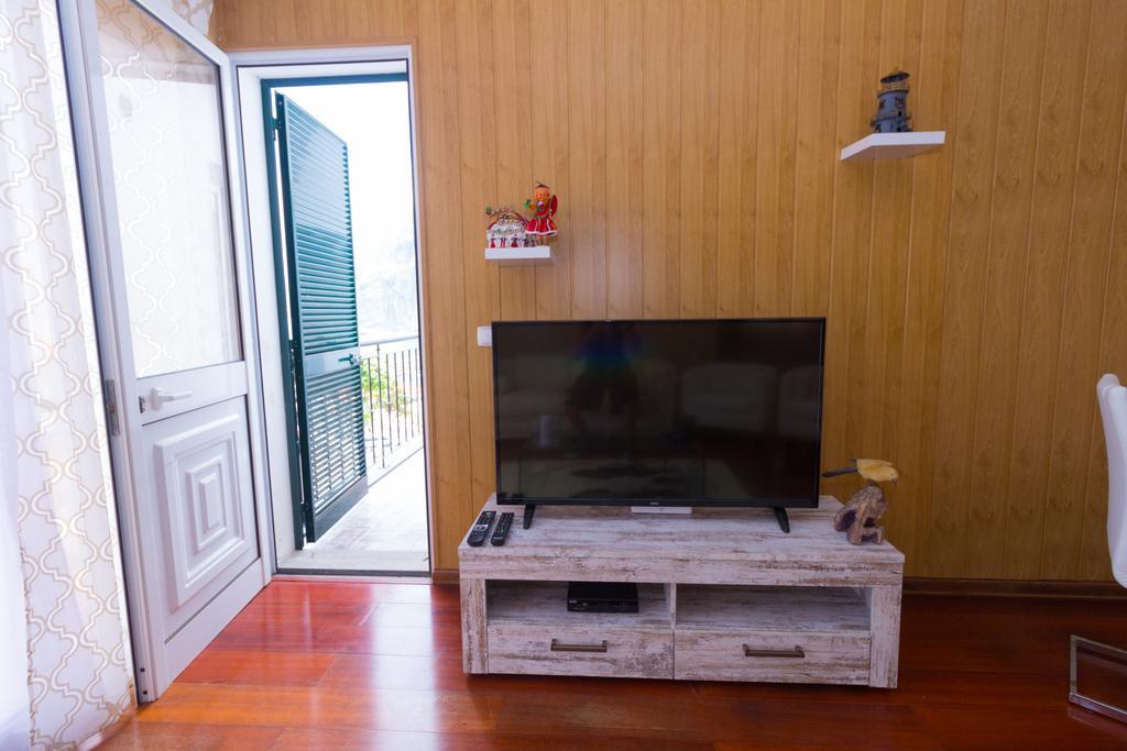 Oliveira'S Apartments - Madeira Island Понта-Делгада Экстерьер фото