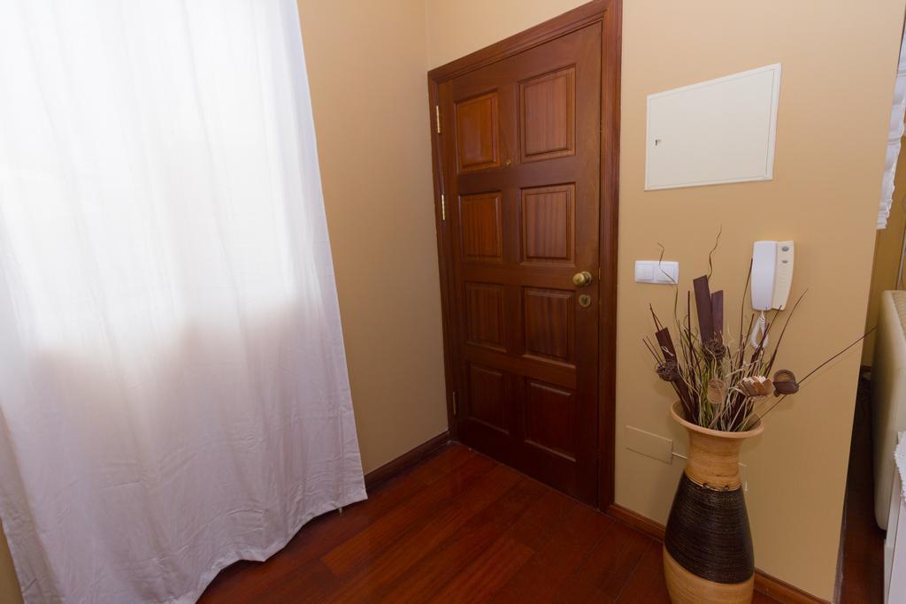 Oliveira'S Apartments - Madeira Island Понта-Делгада Экстерьер фото