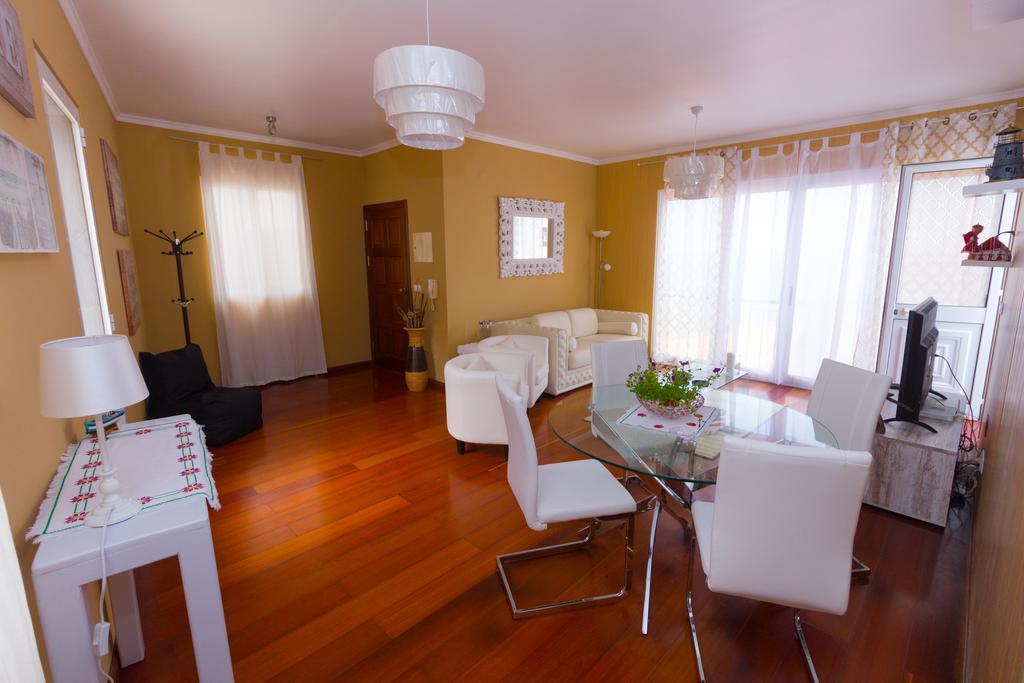 Oliveira'S Apartments - Madeira Island Понта-Делгада Экстерьер фото